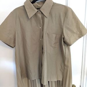 Banana Republic PLEAT-BACK HIGH-LOW HEM SHIRT